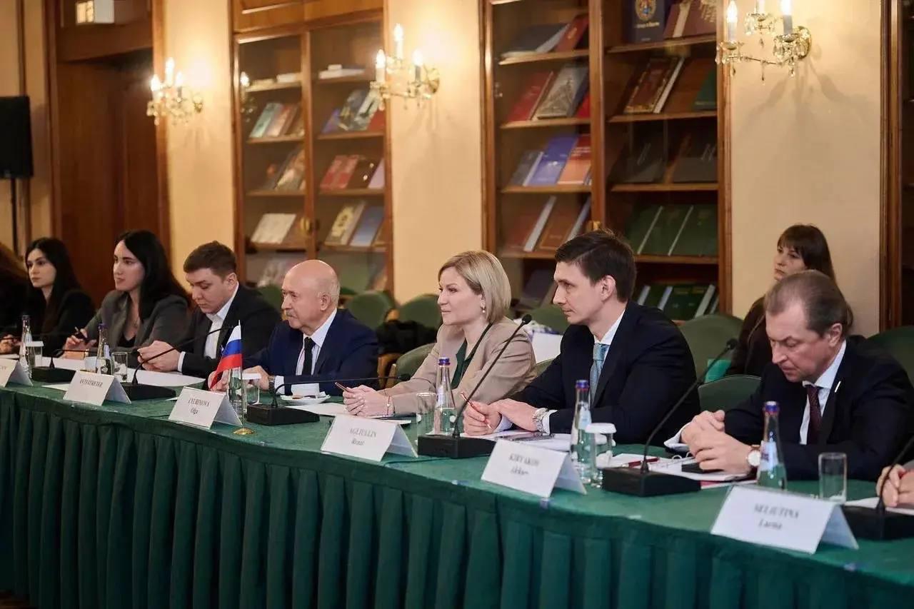  Minister of Industry and Commerce Heads Bahraini Side at 4th Bahraini–Russian Joint Committee Meeting in Moscow